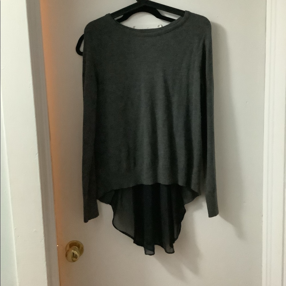 Attitude Grey/Black lightweight snazzy sweater